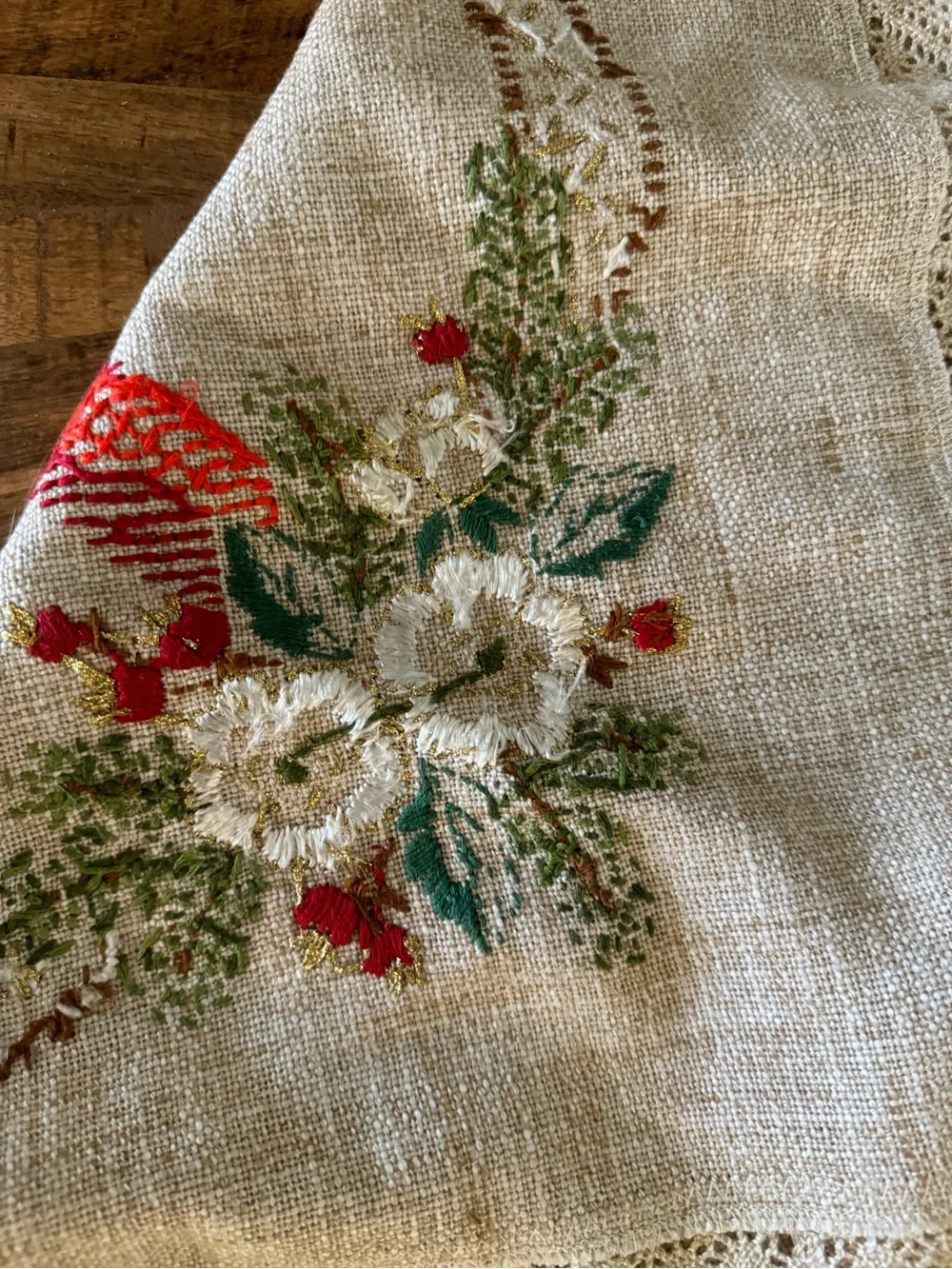 Vintage Christmas Tablecloth 33x33 Embroidered Candles Floral Lace Trim Holiday